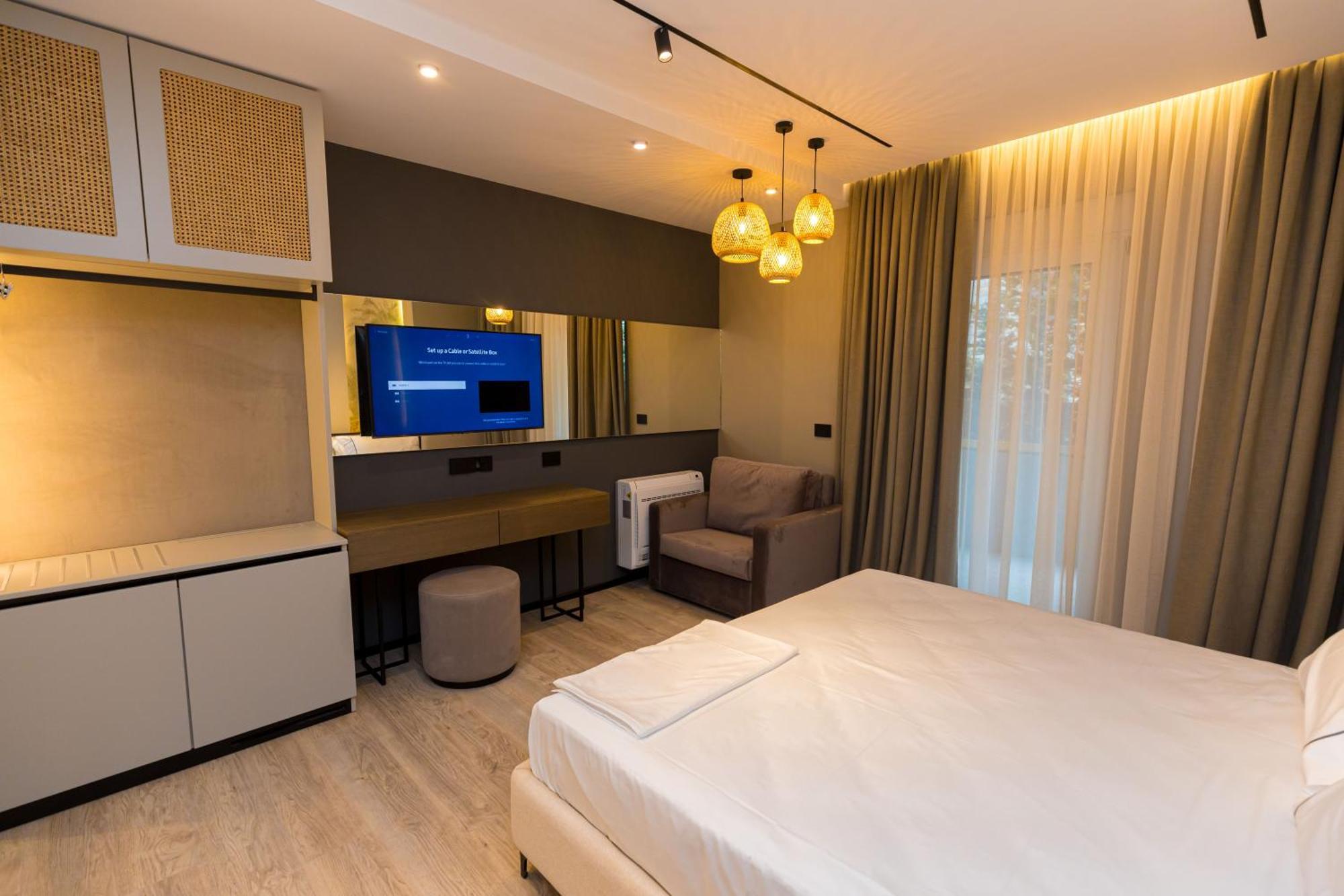 Diora'S Hotel And Apartments Vlorë Habitación foto