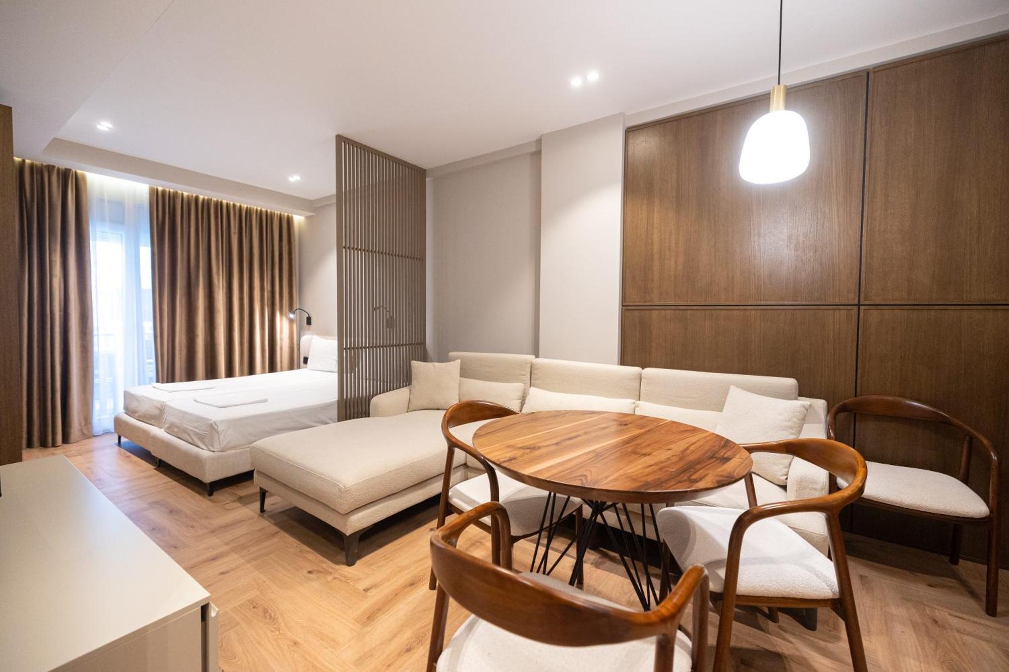 Diora'S Hotel And Apartments Vlorë Habitación foto
